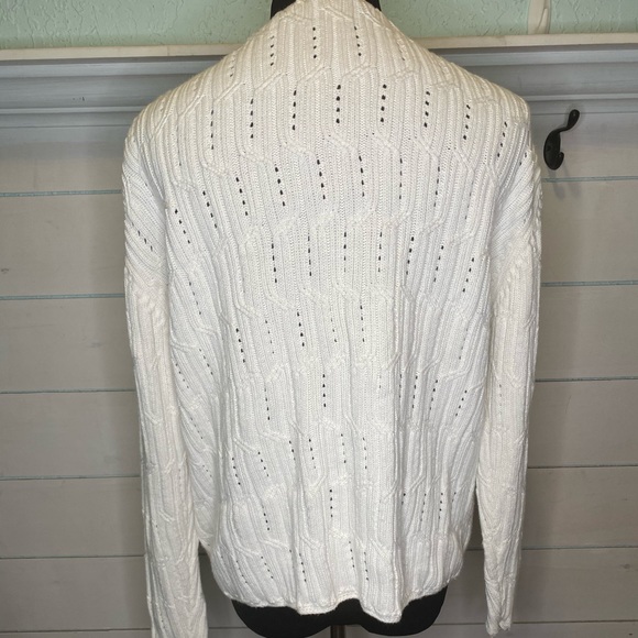 Vintage j. Jill white 3 button knit sweater - Picture 2 of 3